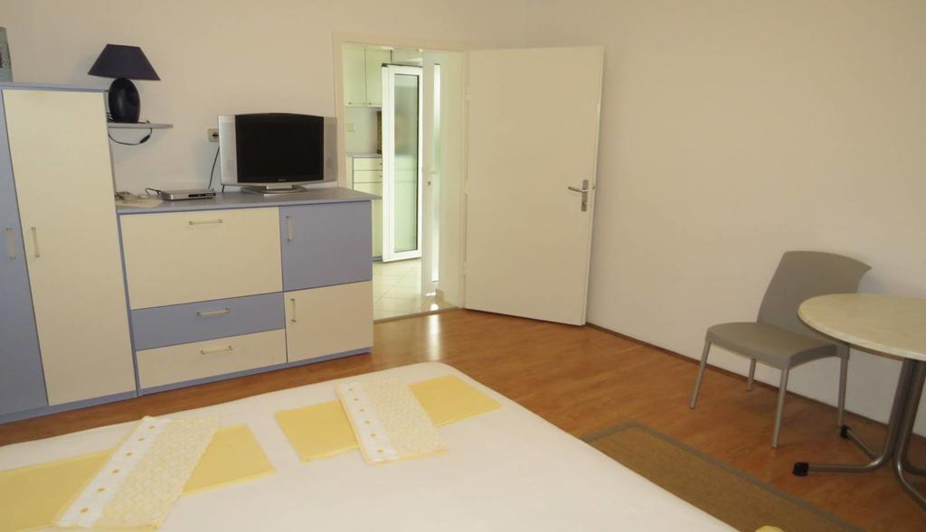 Apartments Corluka Башка-Вода Екстер'єр фото