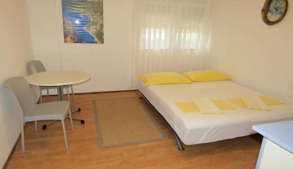 Apartments Corluka Башка-Вода Екстер'єр фото